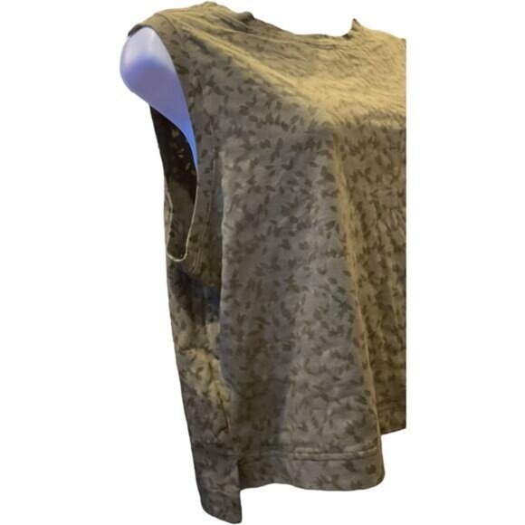 All In Motion XXL Sleeveless Boxy Fit Cropped Olive Green Floral Tank Top - Picture 4 of 8